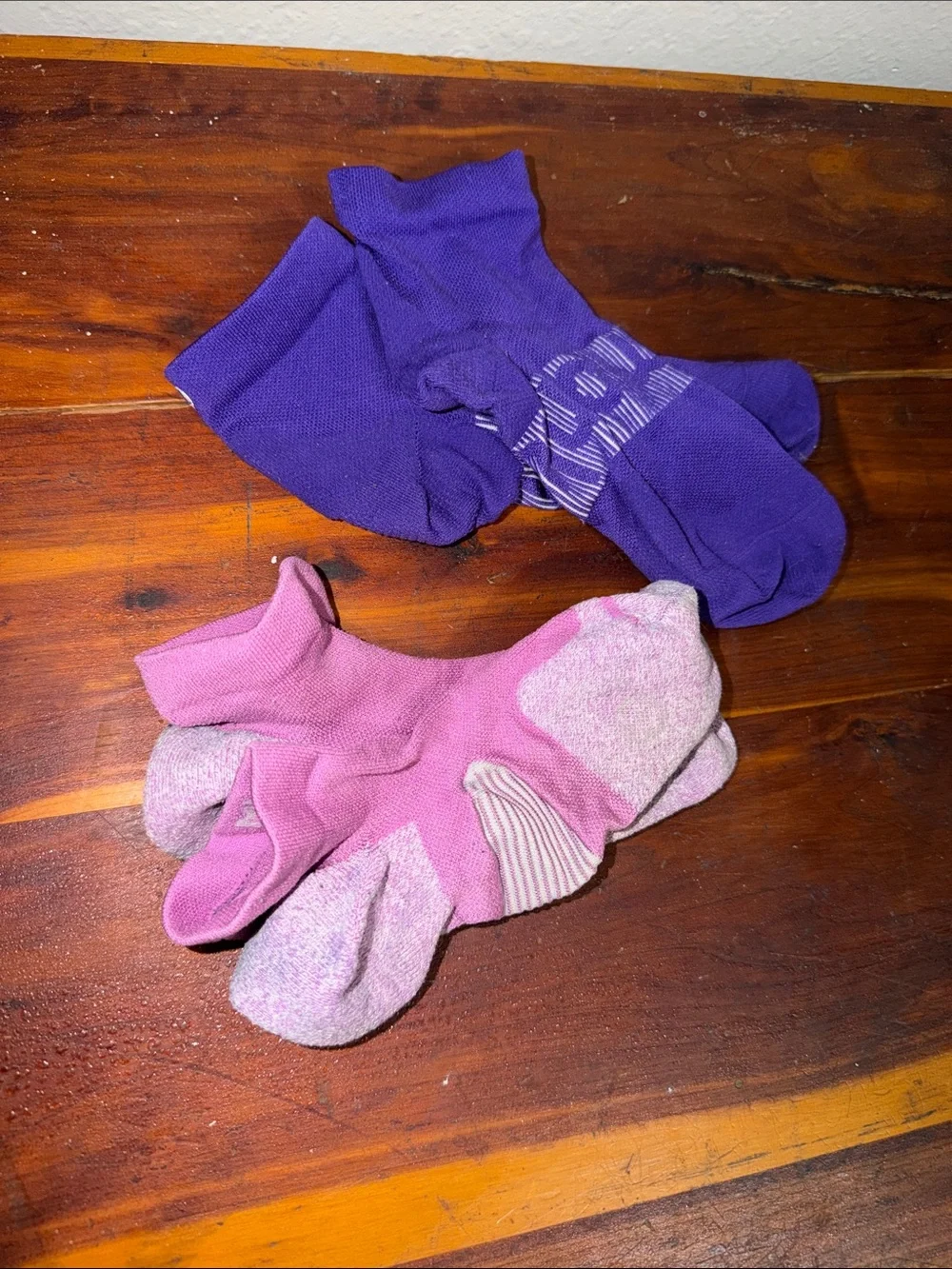 Lululemon Socks Medium 2 Pairs